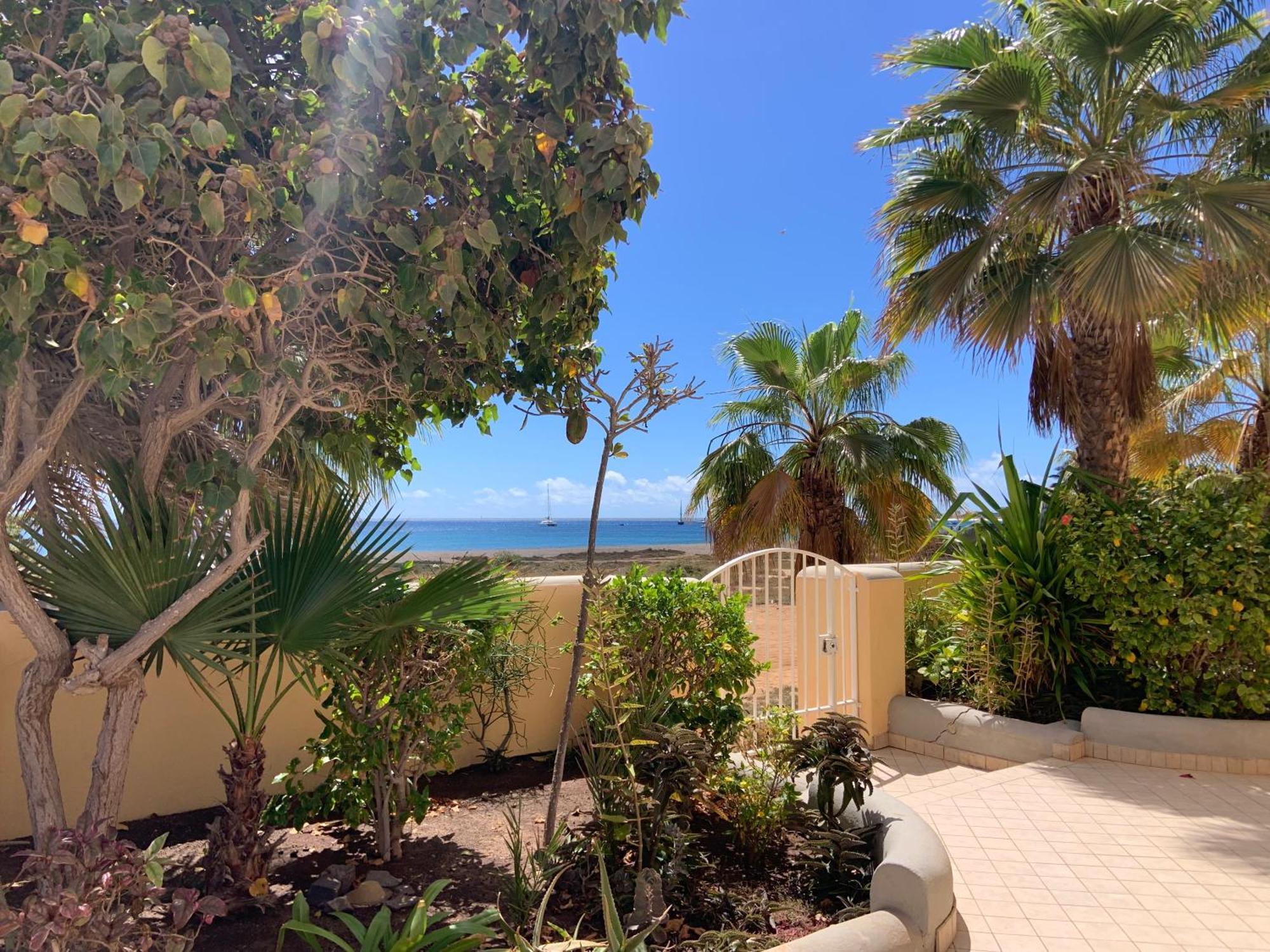 Lovely Beach Front Apartment In Santa Maria Εξωτερικό φωτογραφία